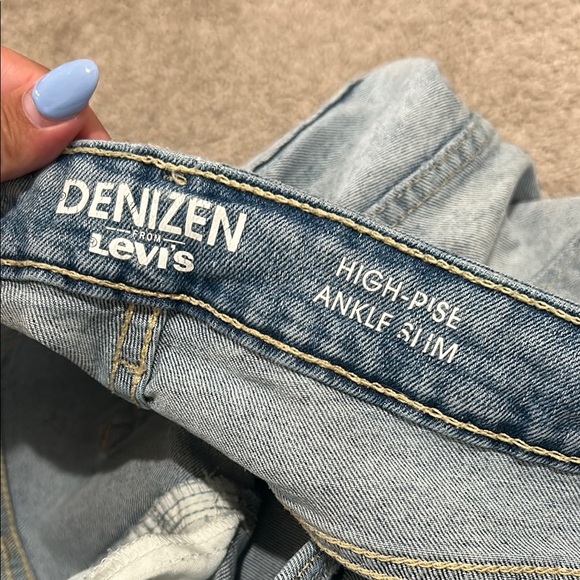 Denizen from Levi's Blue Ankle Cropped Jeans - Picture 2 of 3